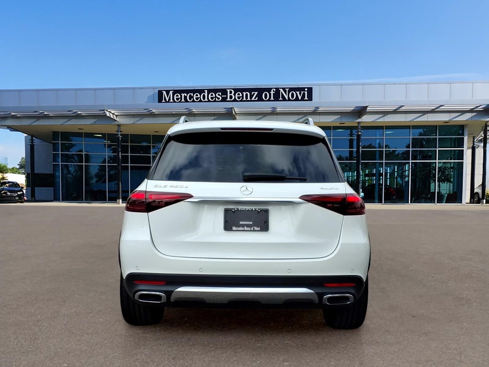 Certified 2025 Mercedes-Benz GLE 450e 4MATIC image 4