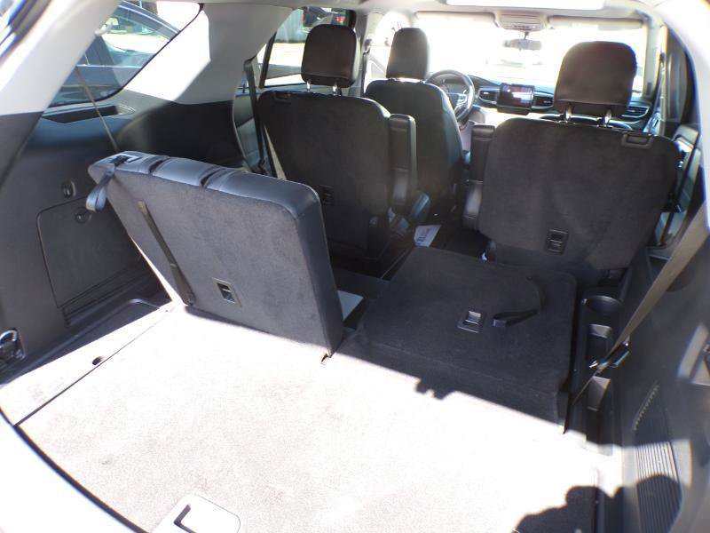 New 2023 Ford Explorer XLT w/ Equipment Group 202A AWD/4WD image 11