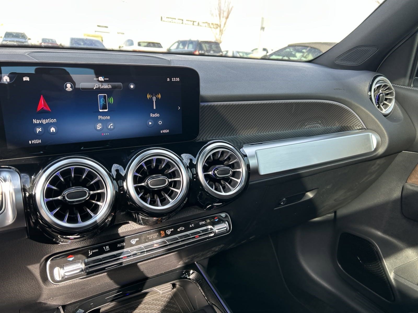 New 2025 Mercedes-Benz GLB 250 4MATIC image 27