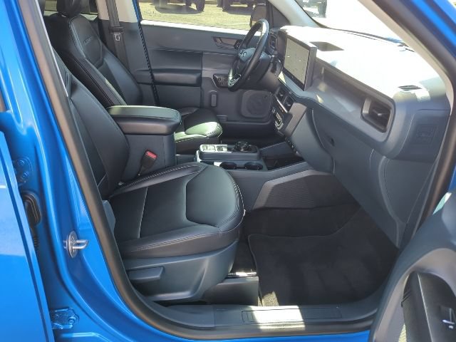 Used 2025 Ford Maverick Lariat w/ Black Appearance Package AWD/4WD image 18