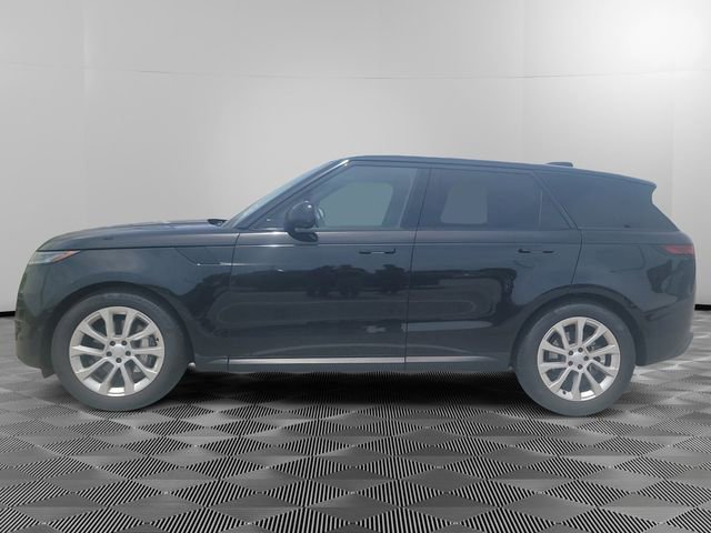 Used 2025 Land Rover Range Rover Sport SE AWD/4WD image 2