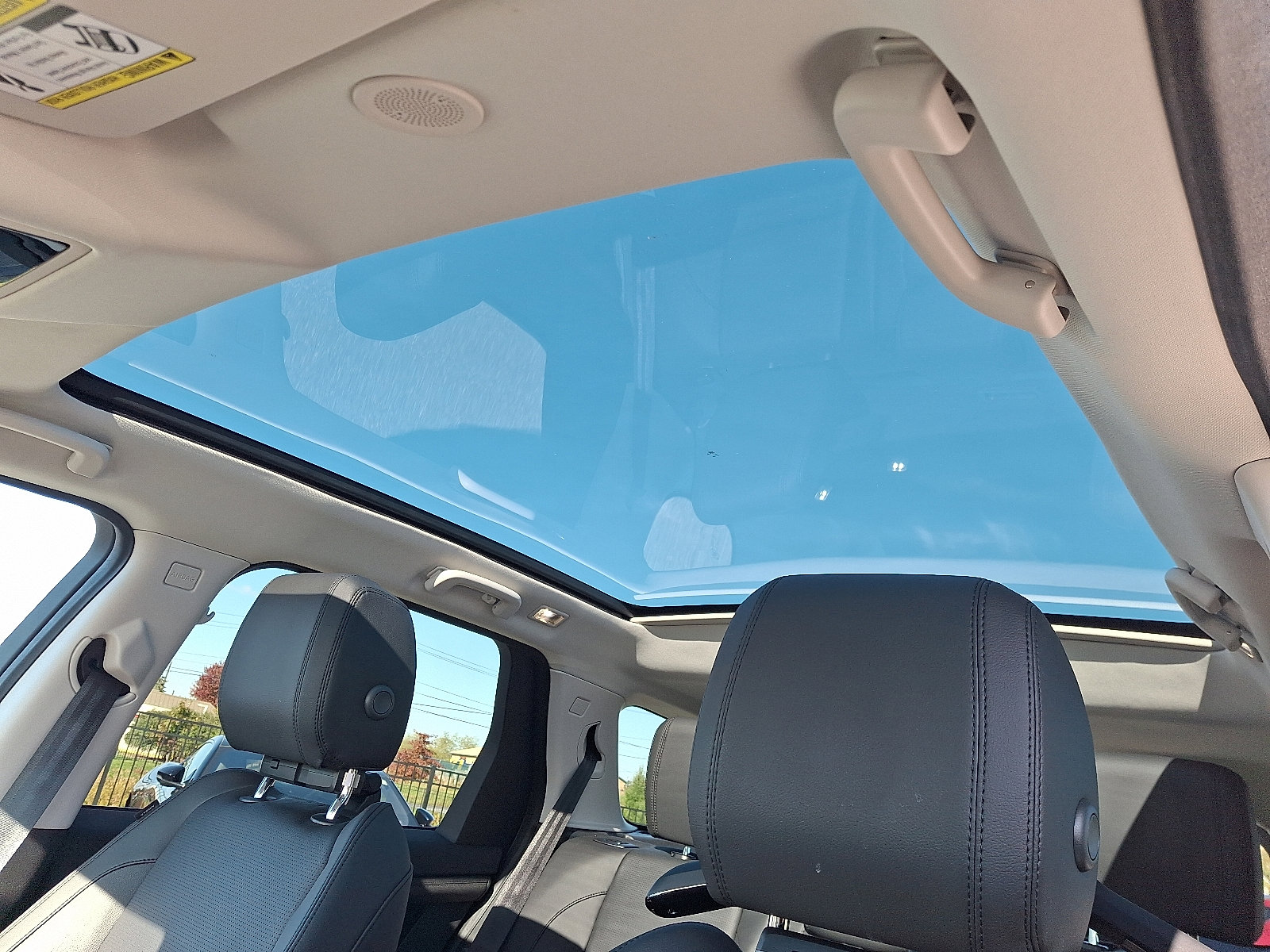 Used 2025 Land Rover Discovery Sport S image 13