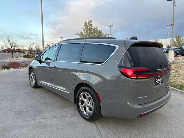 Used 2023 Chrysler Pacifica Limited image 5