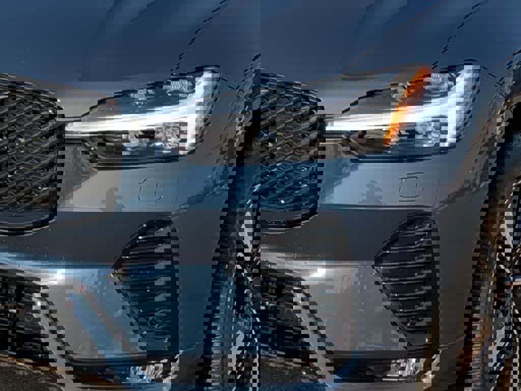 New 2026 Volvo XC60 B5 Core w/ Protection Package Premier image 10