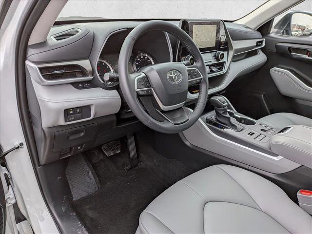 Certified 2026 Toyota Highlander XLE image 10