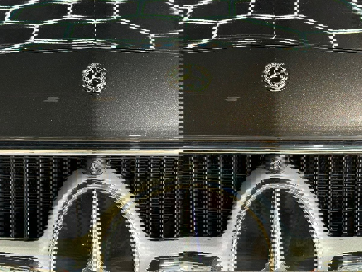 Used 2023 Mercedes-Benz C 300 4MATIC Sedan w/ Exclusive Trim Package image 19