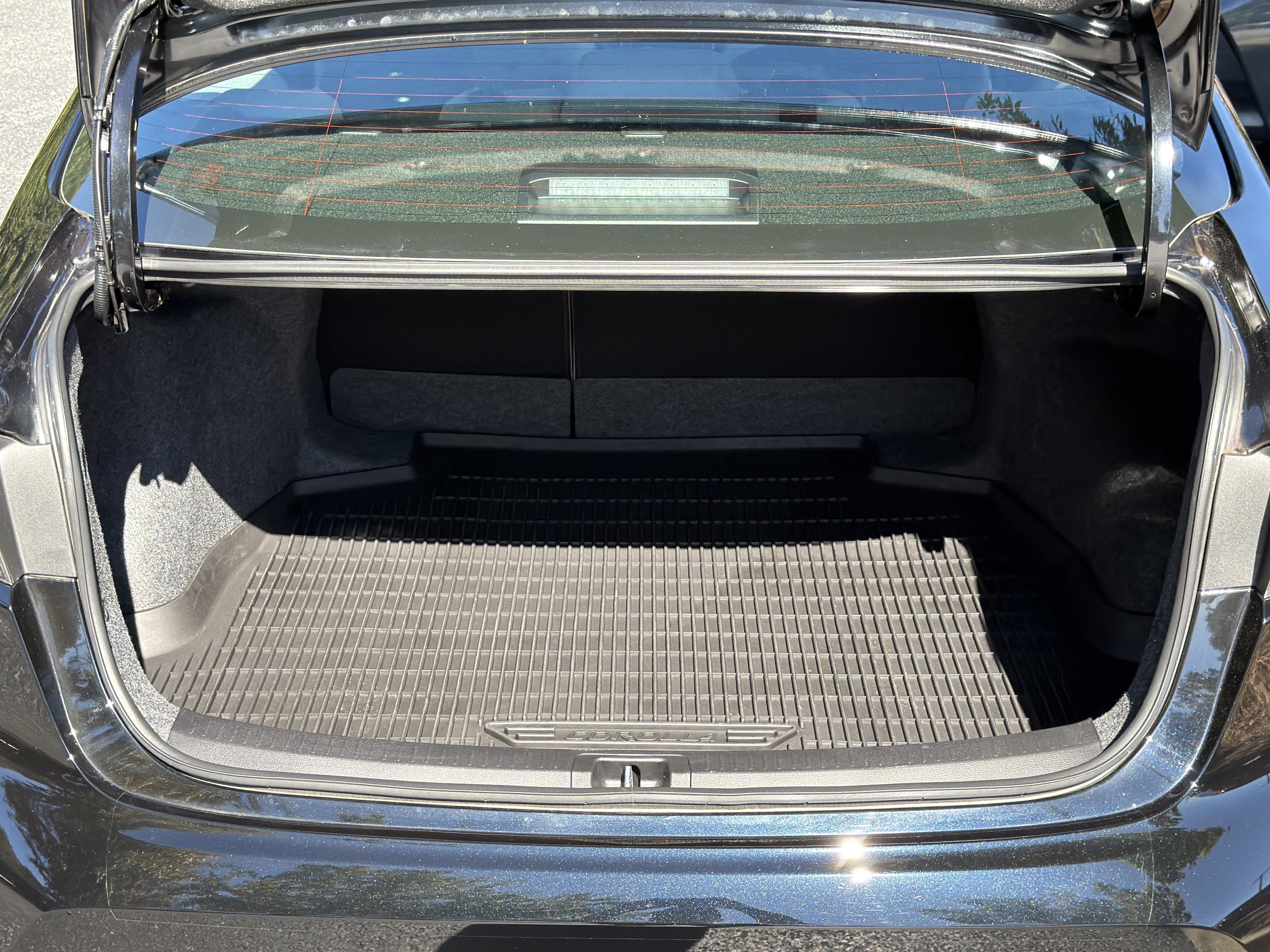Used 2026 Toyota Corolla LE FWD image 18