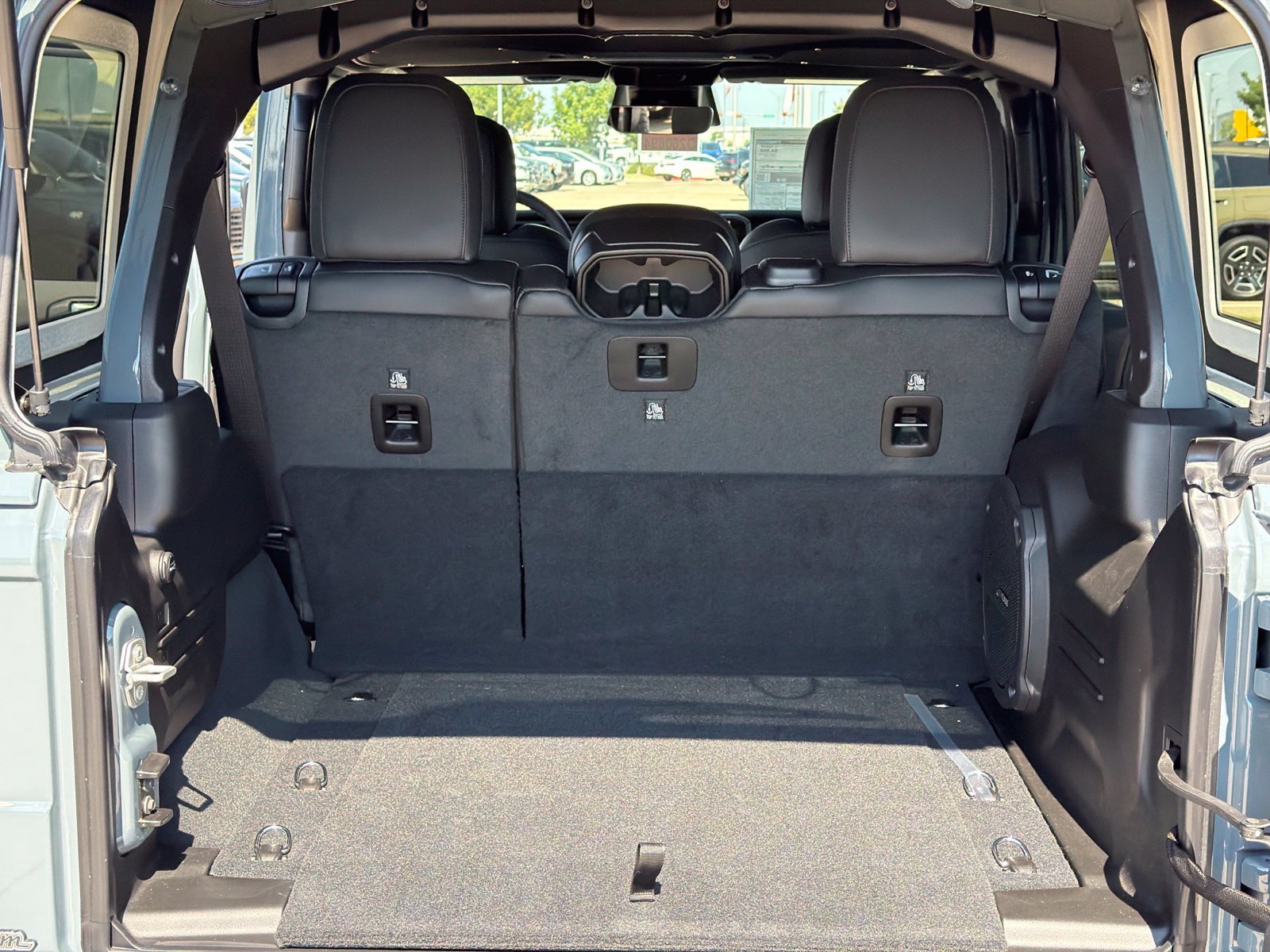 New 2026 Jeep Wrangler Unlimited Rubicon AWD/4WD image 17