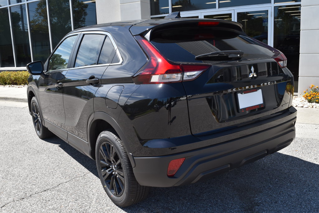 New 2026 Mitsubishi Eclipse Cross LE AWD/4WD image 5