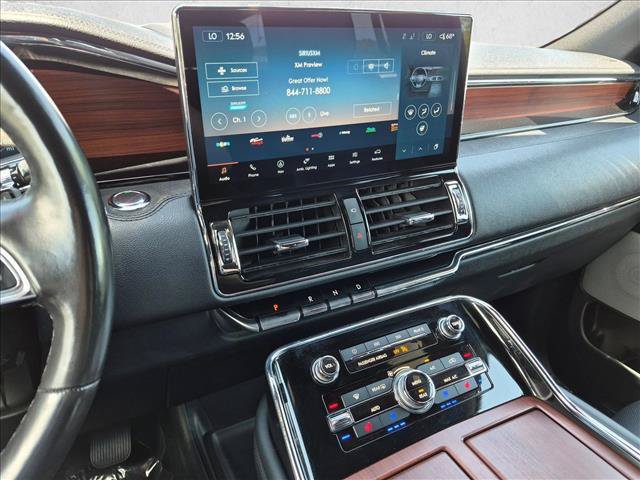 Used 2023 Lincoln Navigator Reserve AWD/4WD image 15