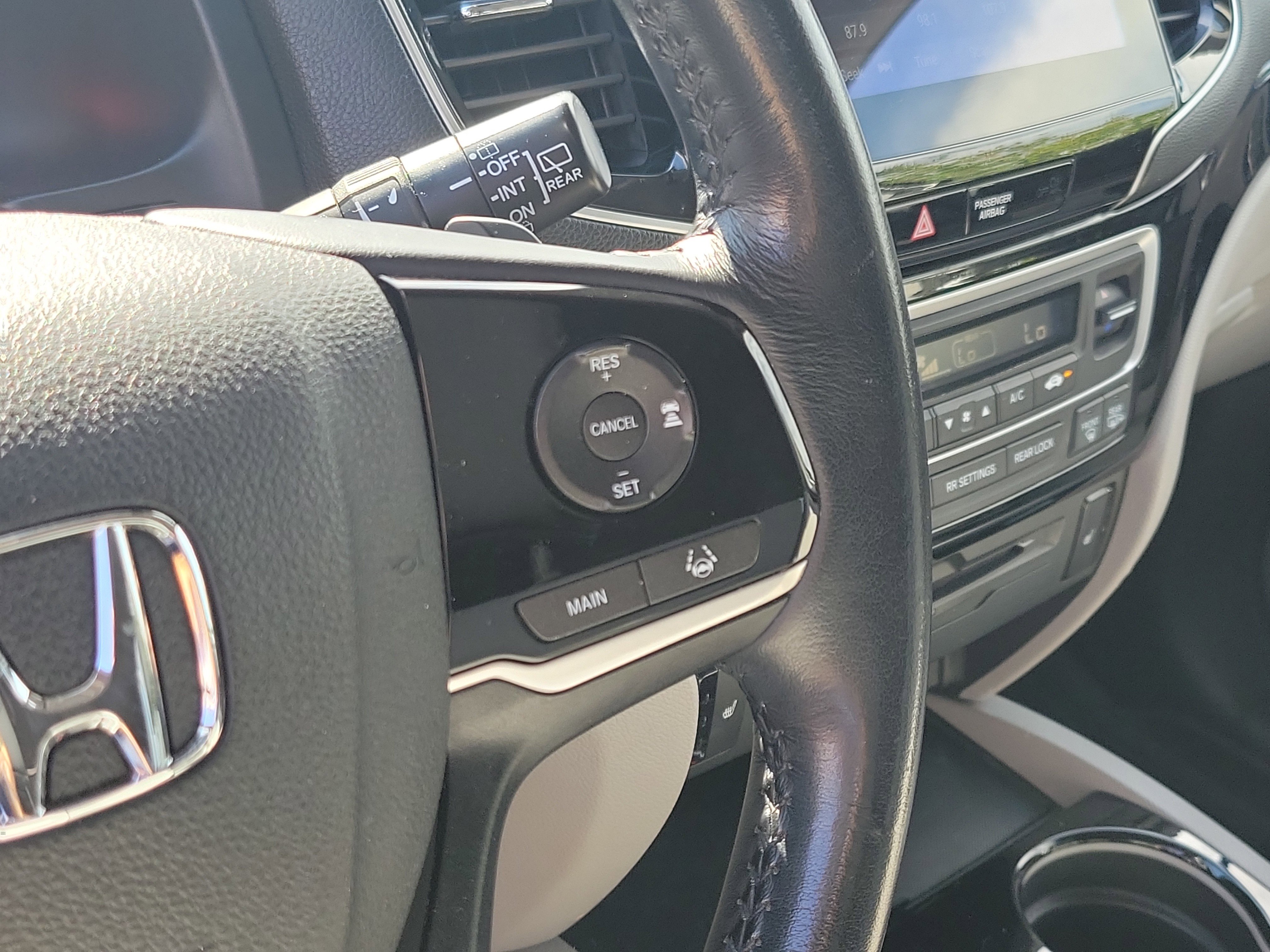 Used 2019 Honda Pilot Touring image 28