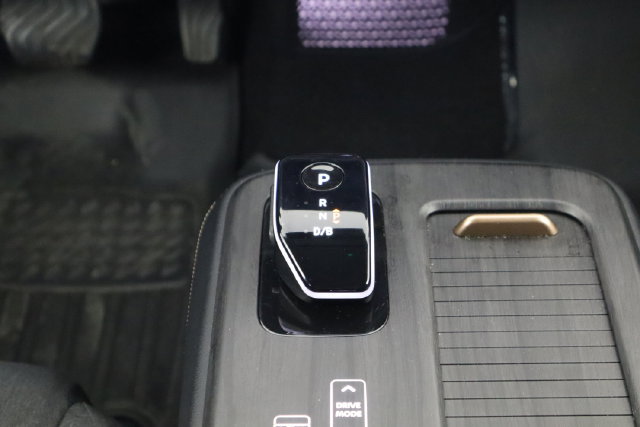 Used 2023 Nissan Ariya FWD image 23