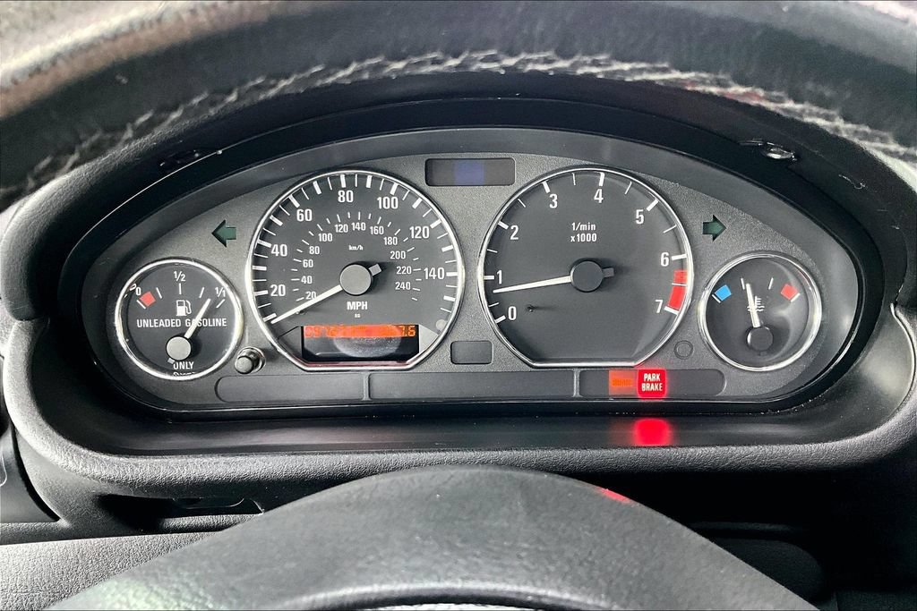 Used 2001 BMW Z3 3.0i RWD image 10