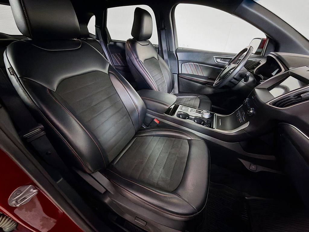 Used 2020 Ford Edge ST-Line w/ Cold Weather Package AWD/4WD image 24