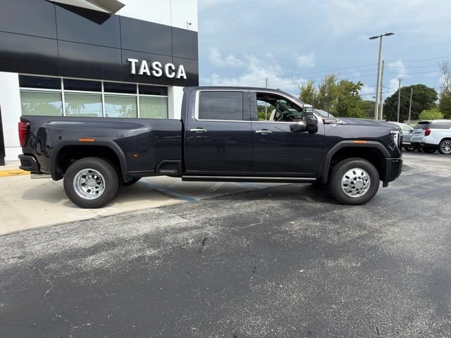 New 2026 GMC Sierra 3500 Denali Ultimate w/ LPO, Black Badging Package AWD/4WD image 9