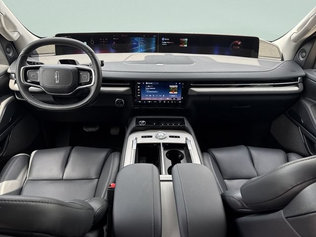 New 2027 Lincoln Navigator Reserve AWD/4WD image 21