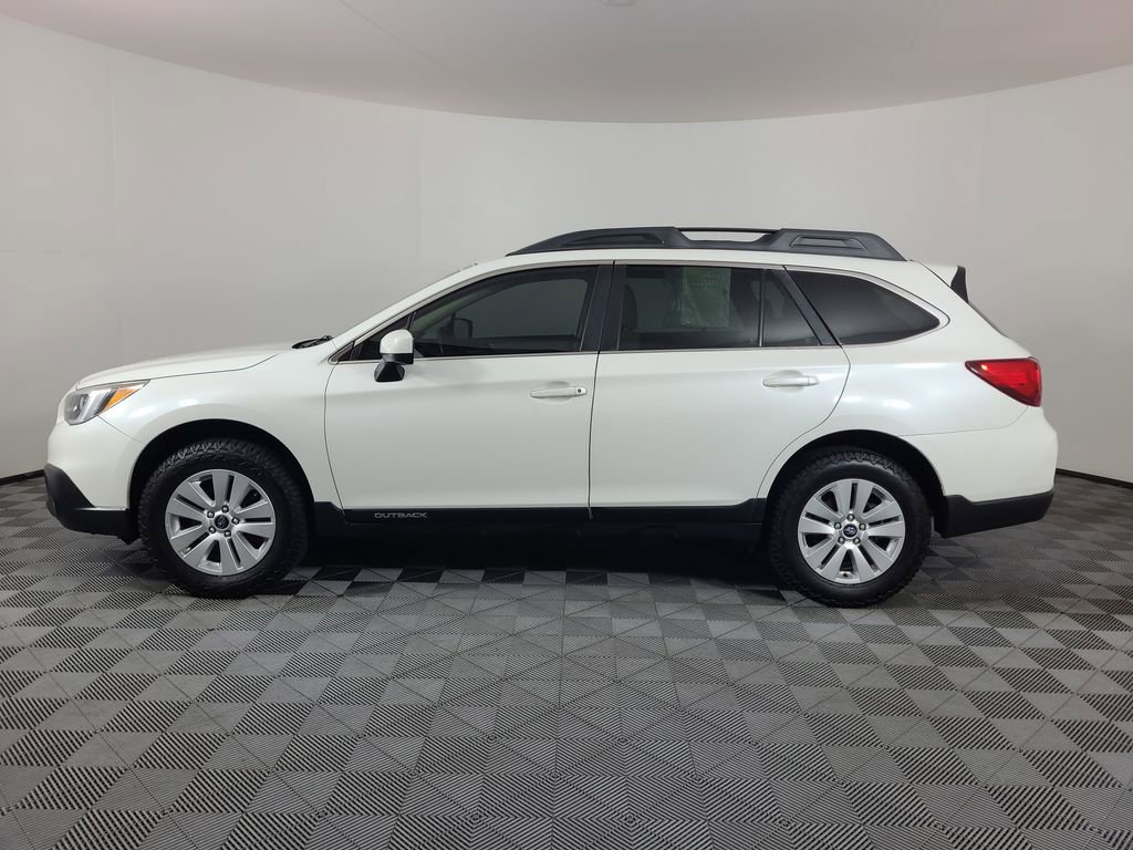 Used 2017 Subaru Outback 2.5i Premium AWD/4WD image 6