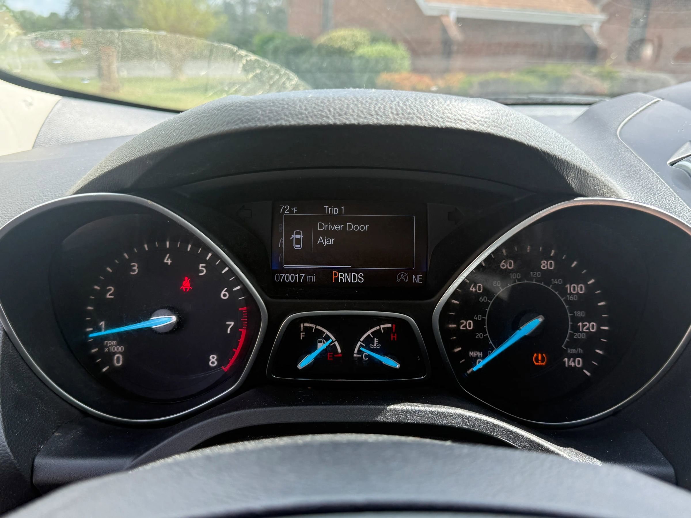 Used 2017 Ford Escape SE w/ Equipment Group 201A FWD image 19