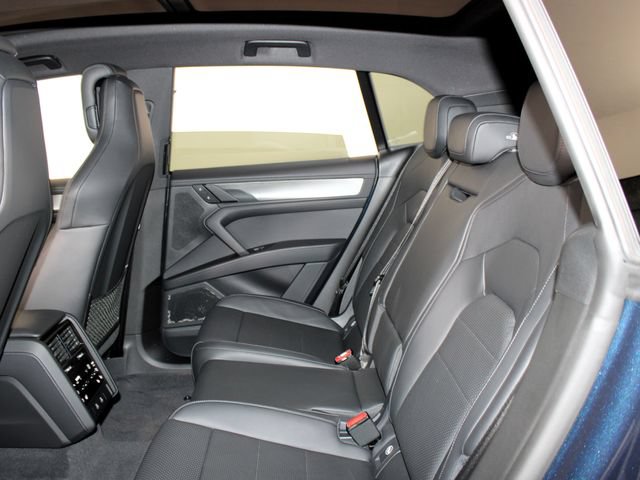 New 2026 Porsche Cayenne Electric AWD/4WD image 23