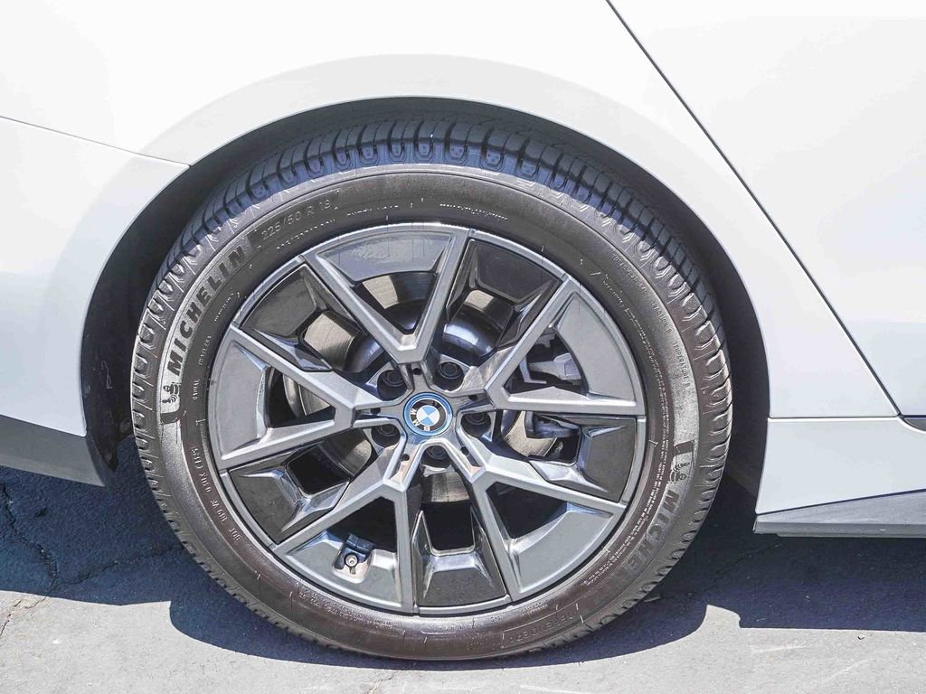 Used 2024 BMW i4 xDrive40i AWD/4WD image 8