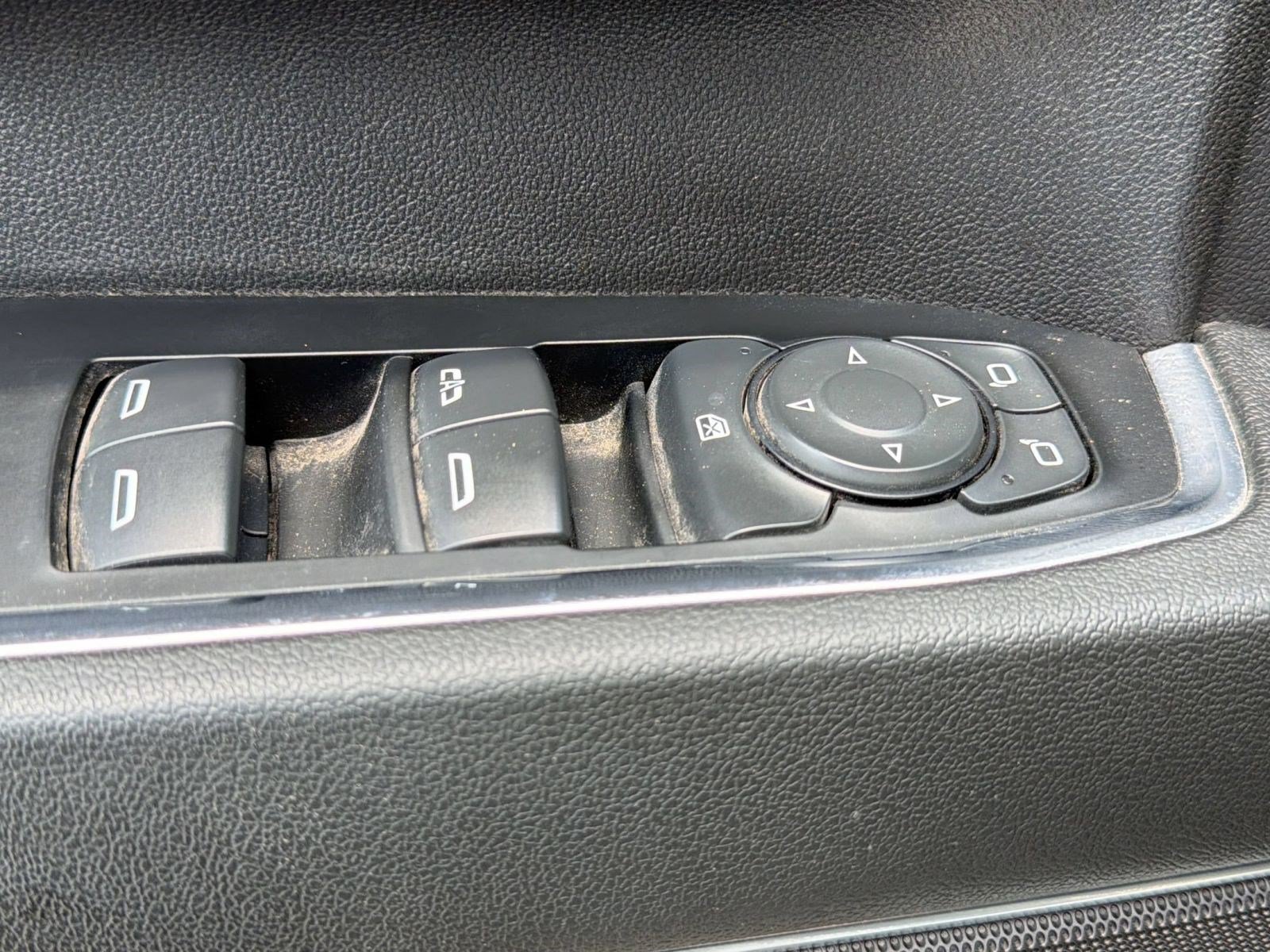 Used 2024 Chevrolet Silverado 2500 LT AWD/4WD image 14