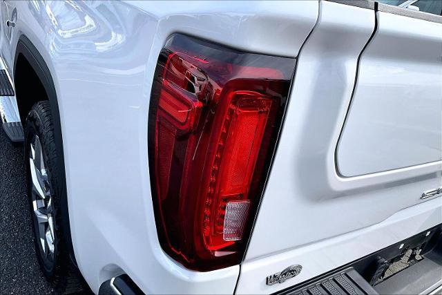 Used 2023 GMC Sierra 1500 SLT w/ SLT Premium Package image 24