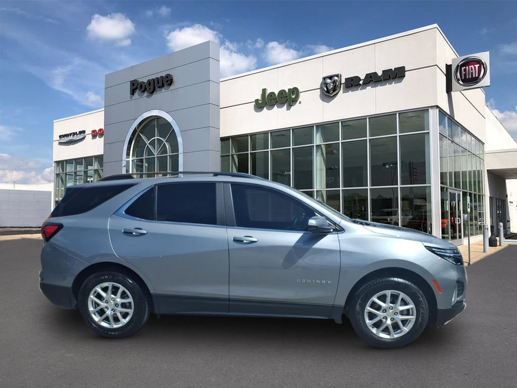 Used 2023 Chevrolet Equinox LT AWD/4WD image 3