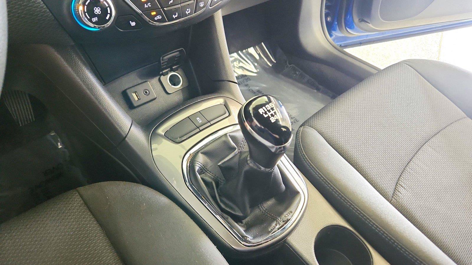 Used 2018 Chevrolet Cruze LT w/ Convenience Package FWD image 19