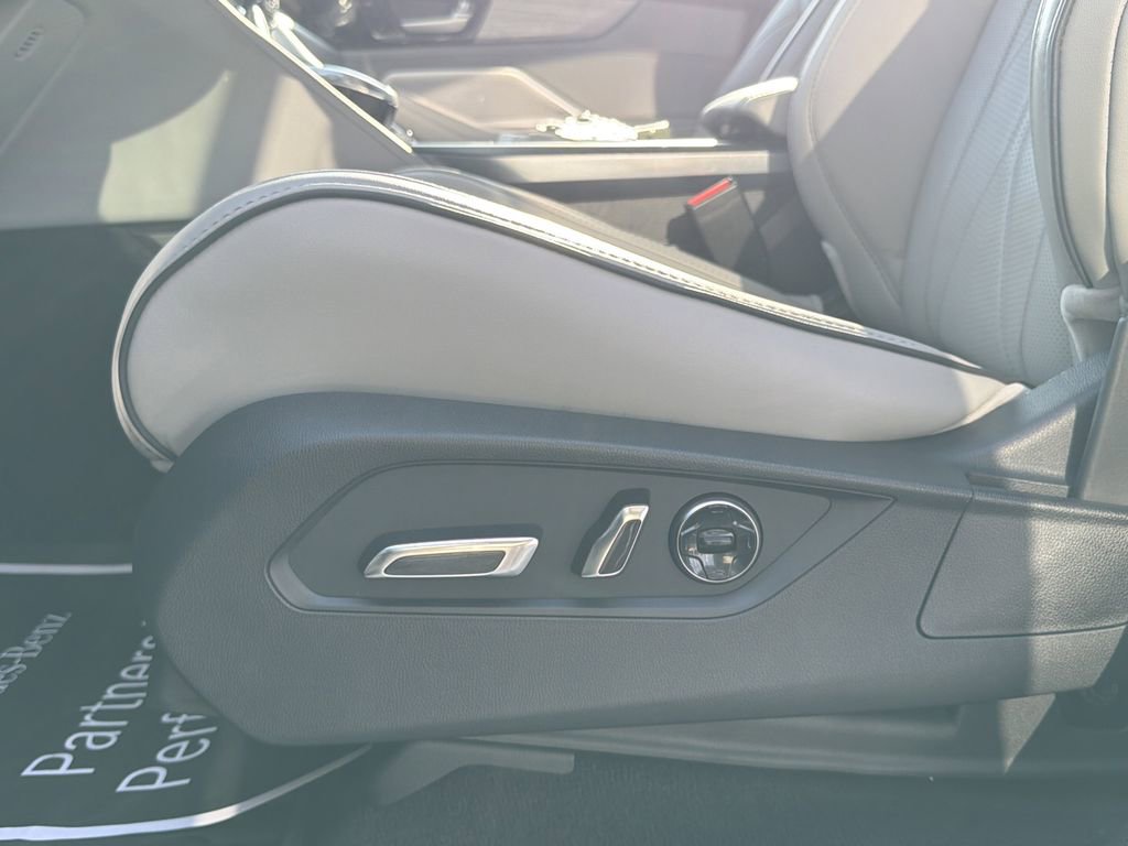Used 2025 Acura MDX SH-AWD w/ Advance Package image 22