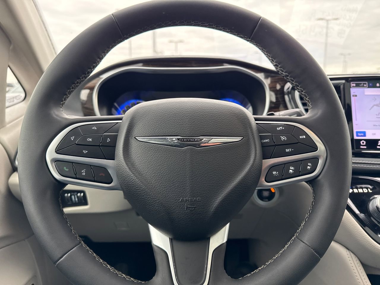 Used 2022 Chrysler Pacifica Limited image 19