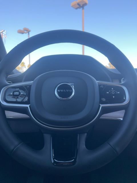 New 2026 Volvo XC90 B6 Core image 11