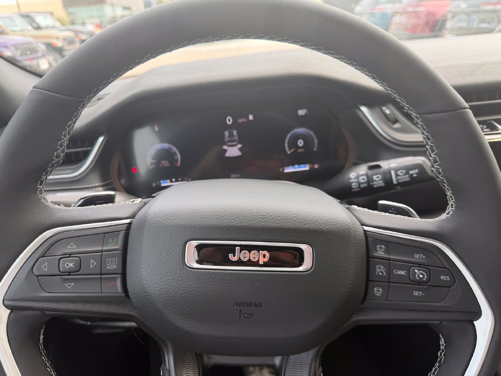 New 2026 Jeep Grand Cherokee L 4WD image 18
