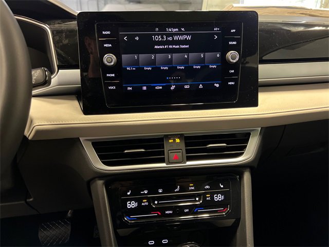 New 2026 Volkswagen Taos SE image 16