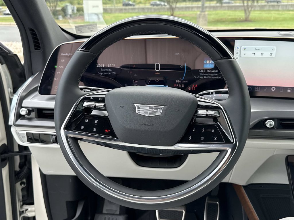 New 2027 Cadillac Vistiq Sport w/ LPO, Floor Liner Package AWD/4WD image 11