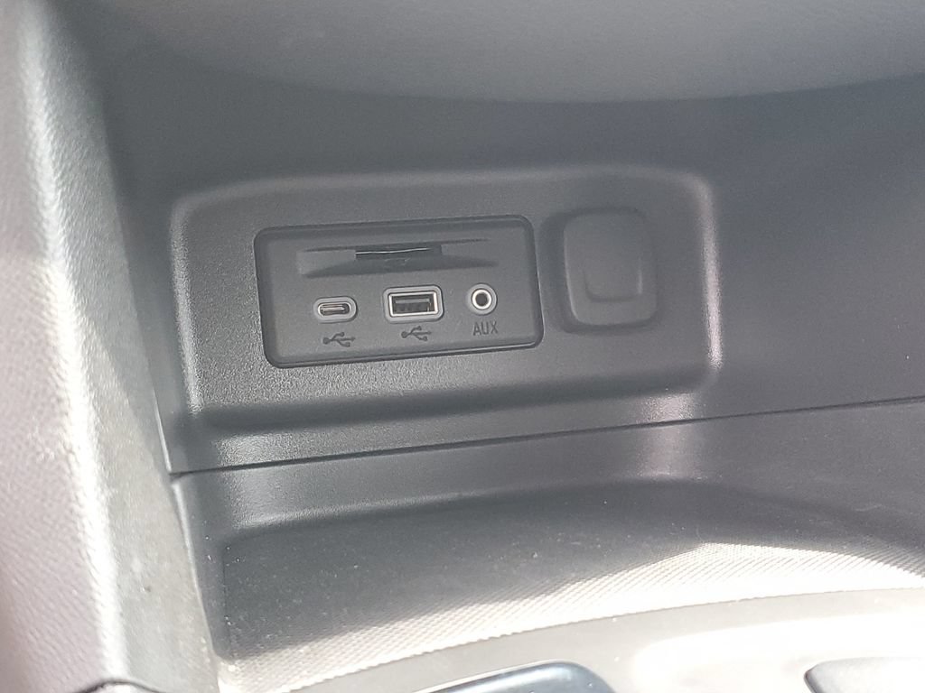 Used 2024 Chevrolet Equinox LT AWD/4WD image 17