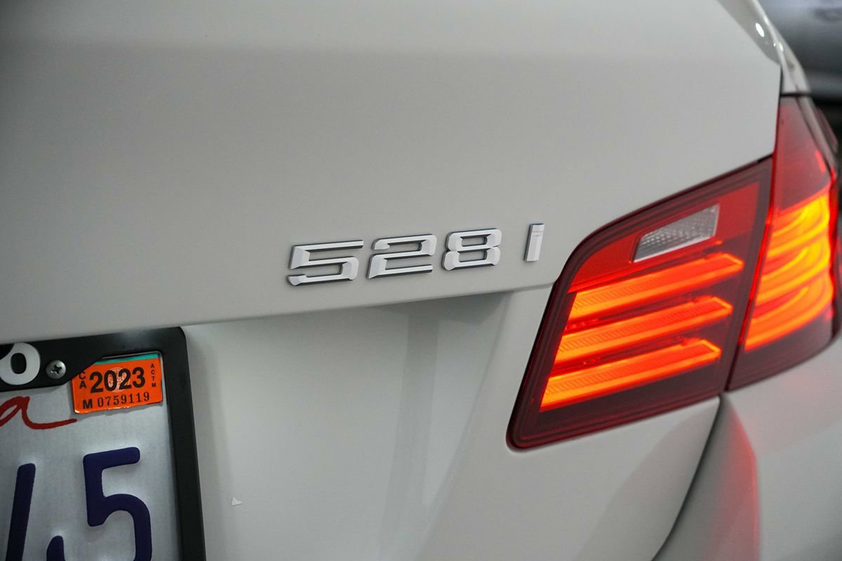 Used 2015 BMW 528i Sedan RWD image 11