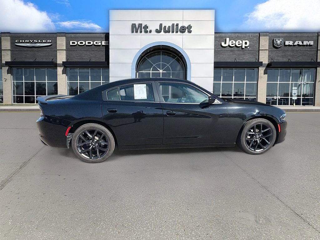 Used 2022 Dodge Charger SXT w/ Blacktop Package image 3