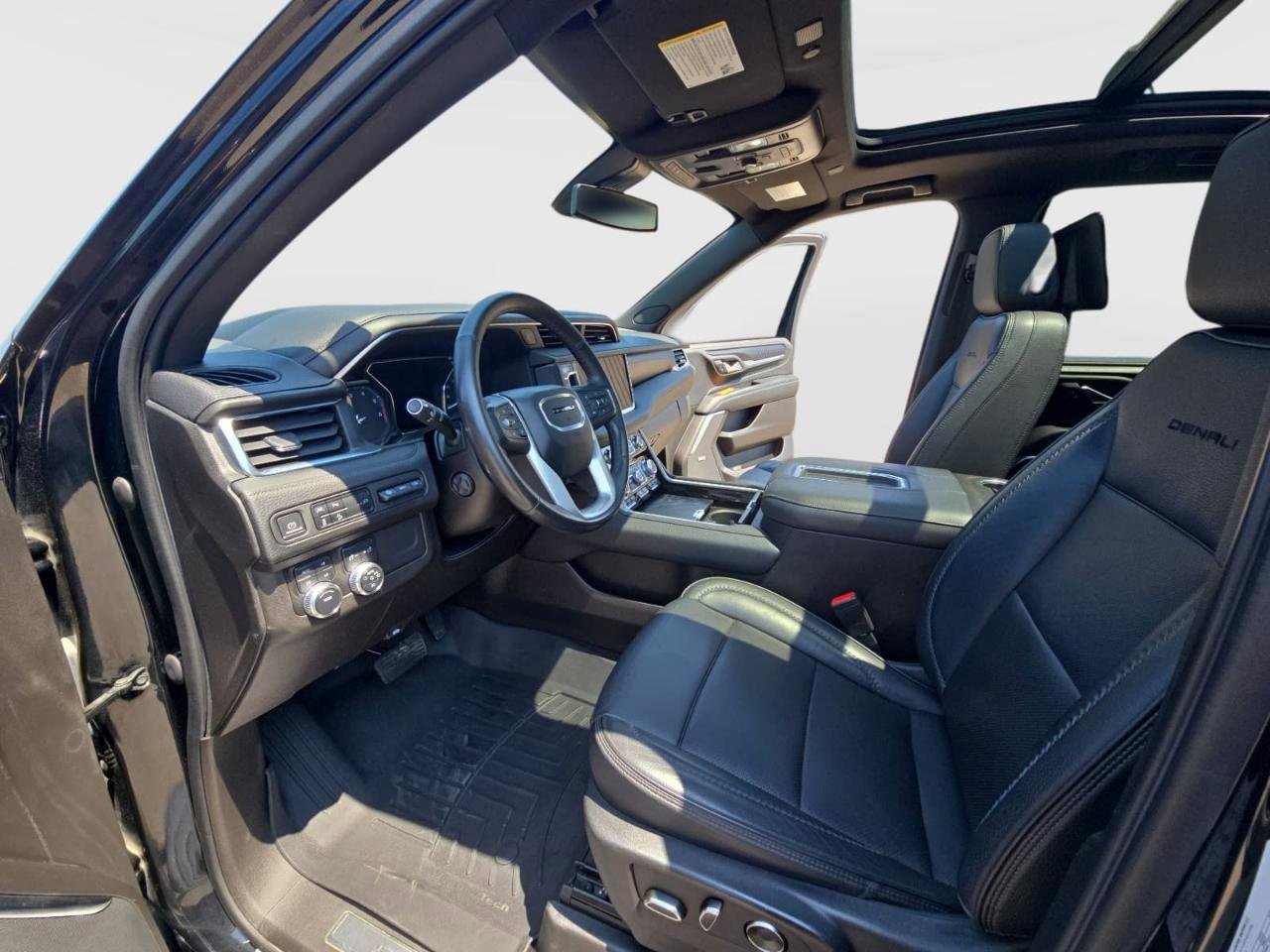 Used 2021 GMC Yukon XL Denali AWD/4WD image 12