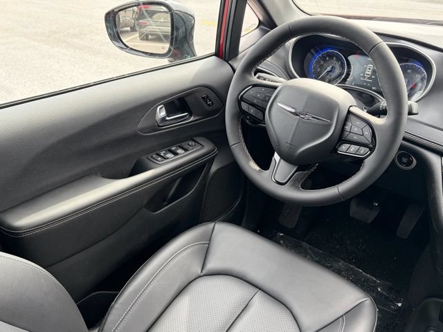New 2026 Chrysler Pacifica Select w/ S Appearance Package FWD image 35
