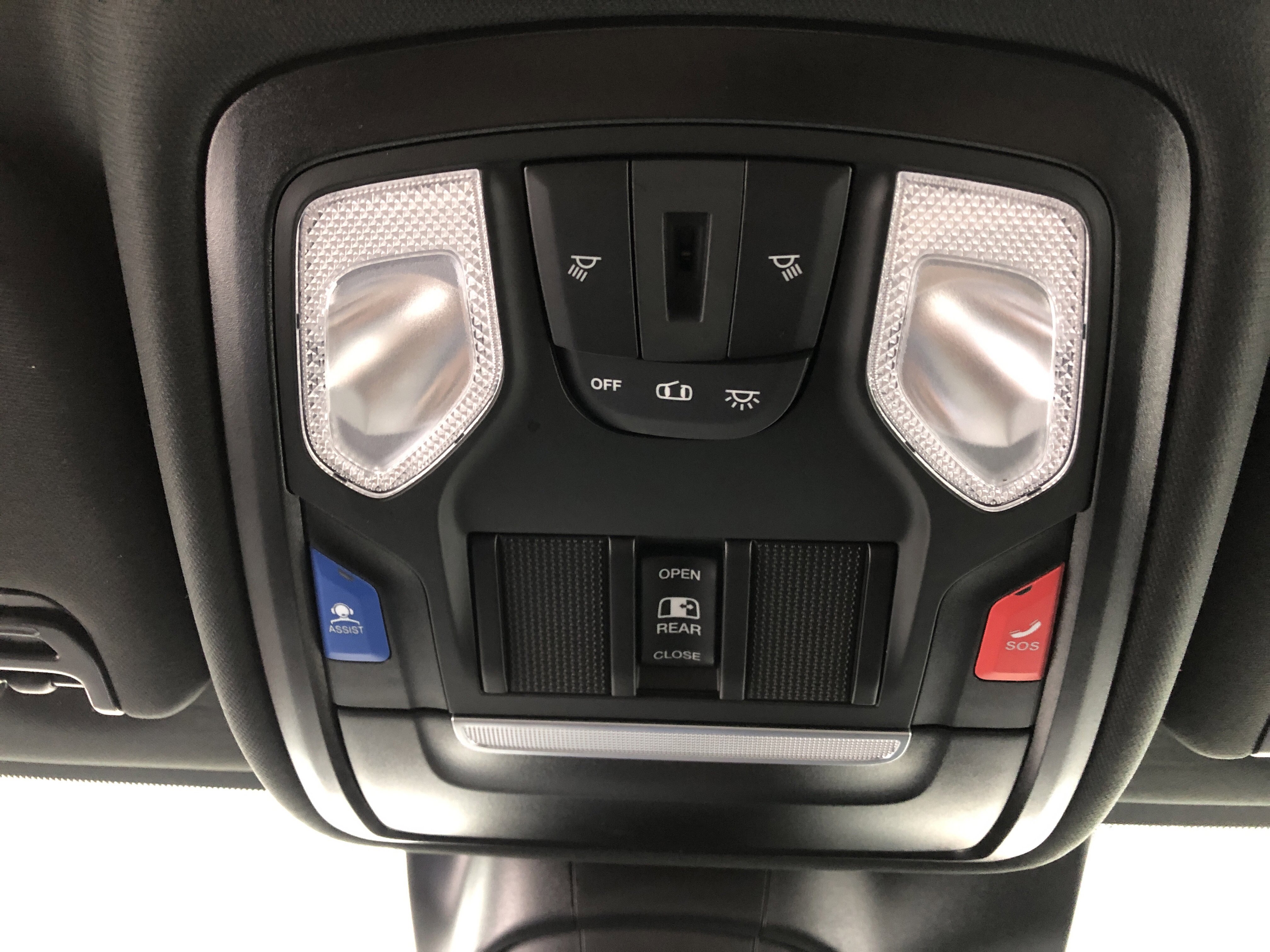 Certified 2024 RAM 2500 Big Horn w/ Night Edition AWD/4WD image 20