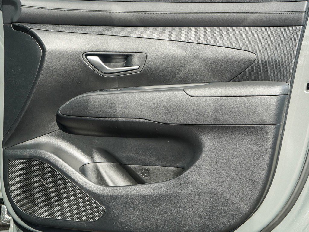 New 2026 Hyundai Tucson SE image 9