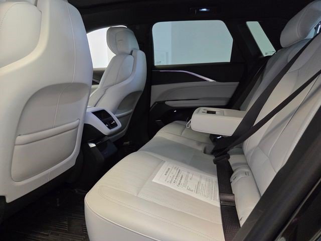 Certified 2024 Cadillac Lyriq Luxury RWD image 7
