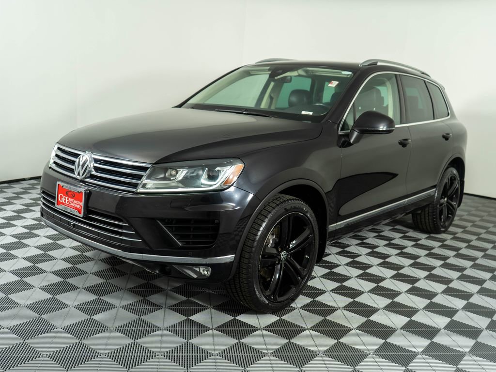 Used 2017 Volkswagen Touareg Executive image 3