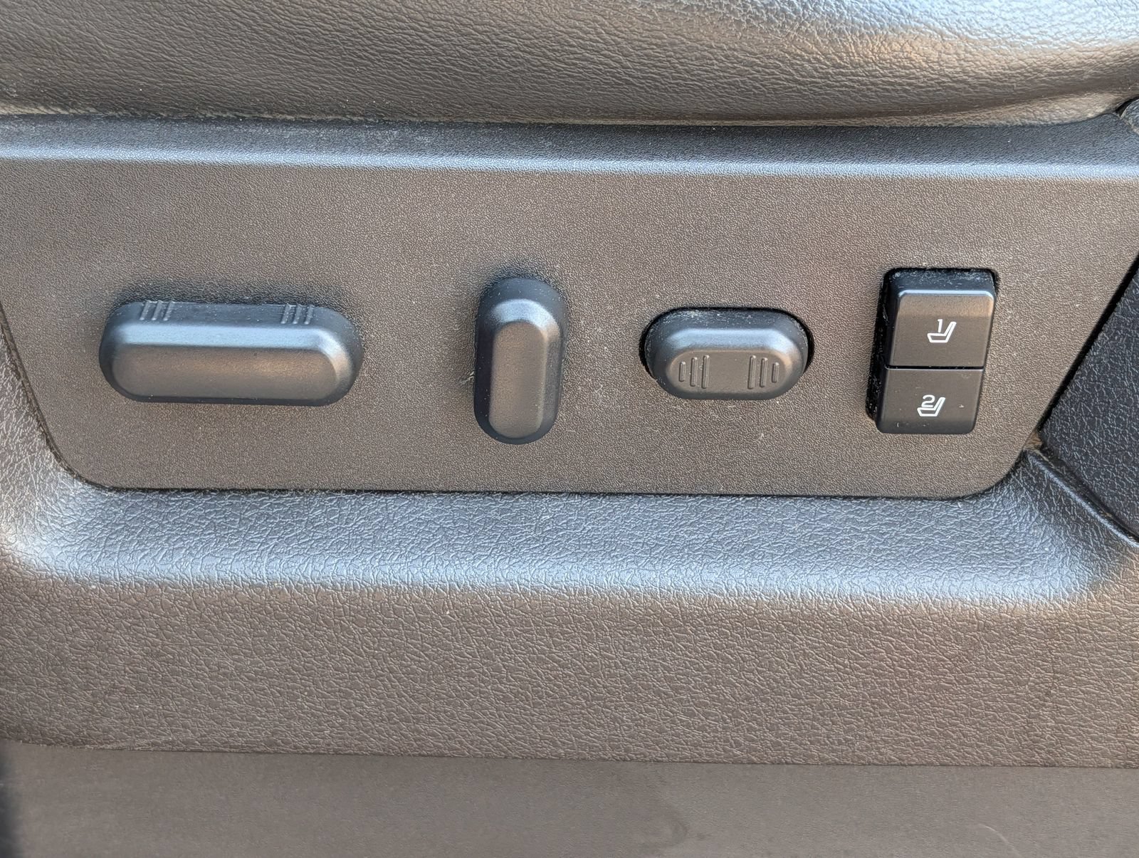 Used 2014 Ford F150 Lariat w/ Equipment Group 501A Mid AWD/4WD image 16