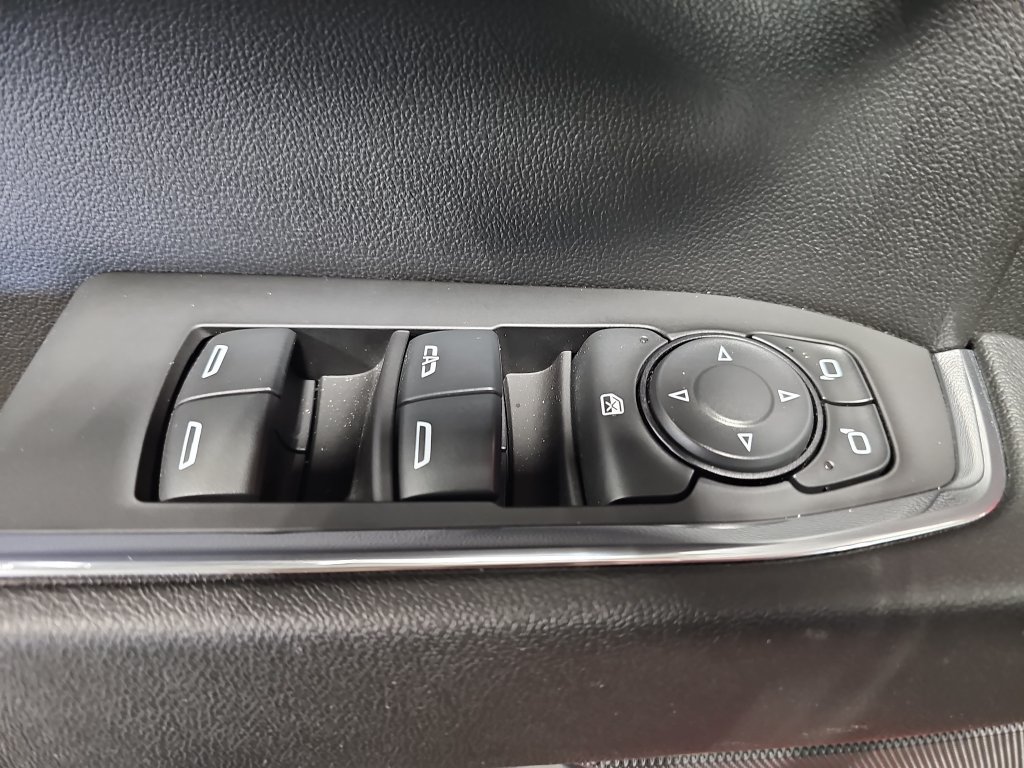 Used 2024 Chevrolet Silverado 1500 LT AWD/4WD image 28