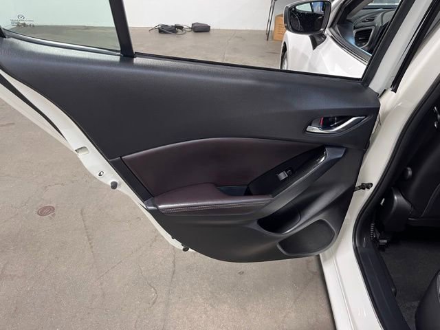 Used 2017 MAZDA MAZDA3 Touring image 18