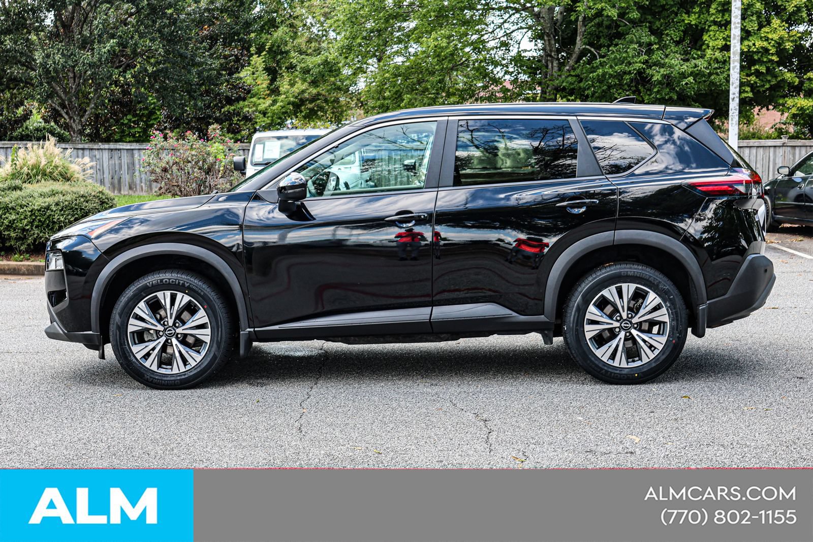 Used 2023 Nissan Rogue SV FWD image 9