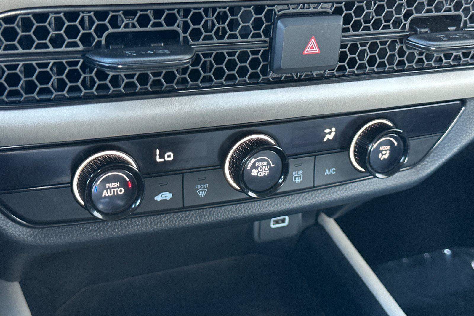 Certified 2025 Honda HR-V LX image 19