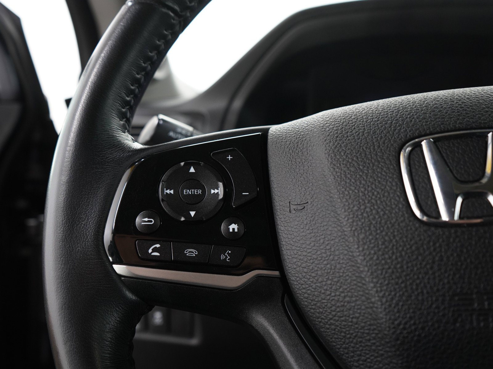 Used 2019 Honda Pilot Touring image 31