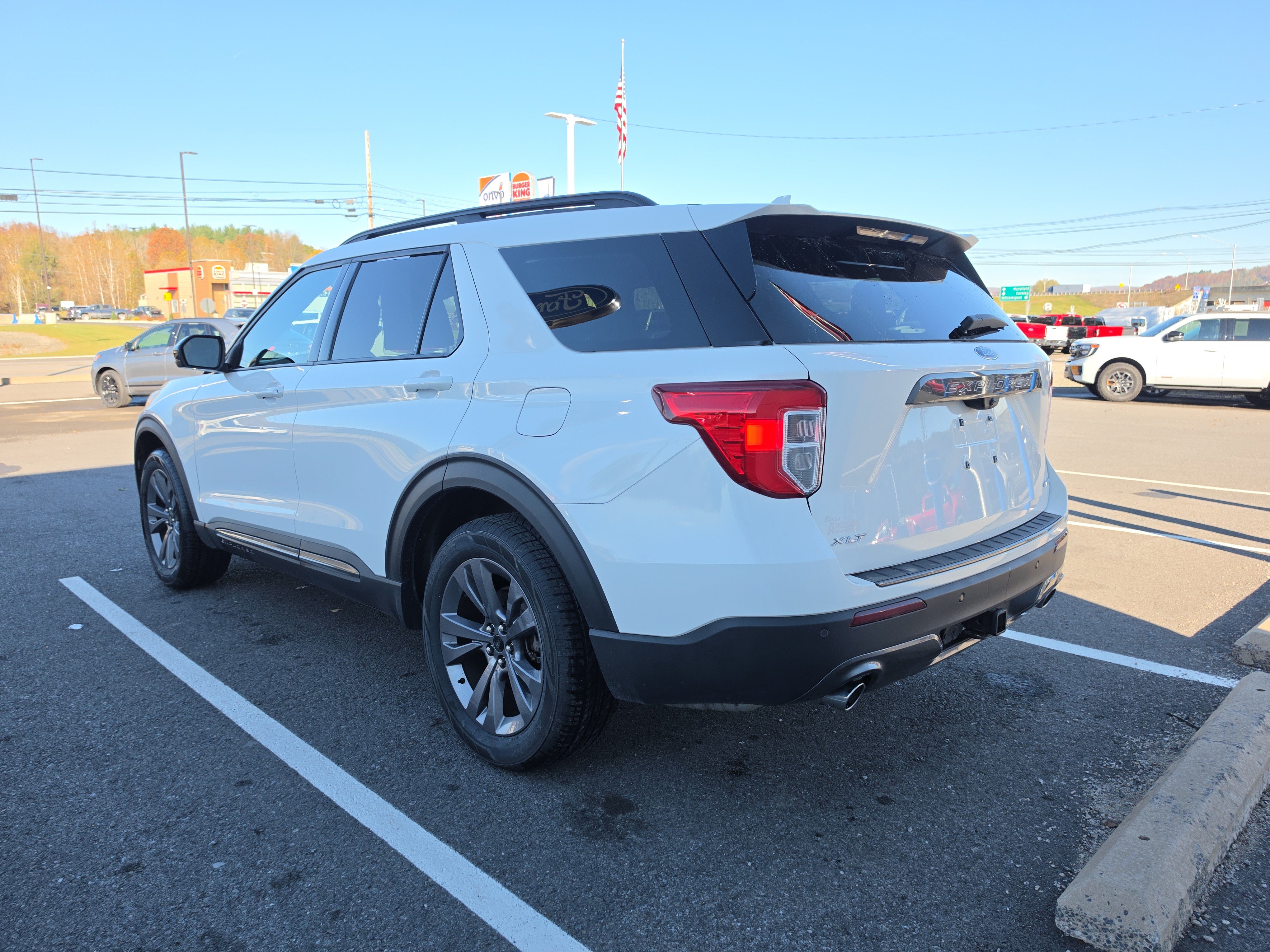Used 2023 Ford Explorer XLT w/ Equipment Group 202A AWD/4WD image 6